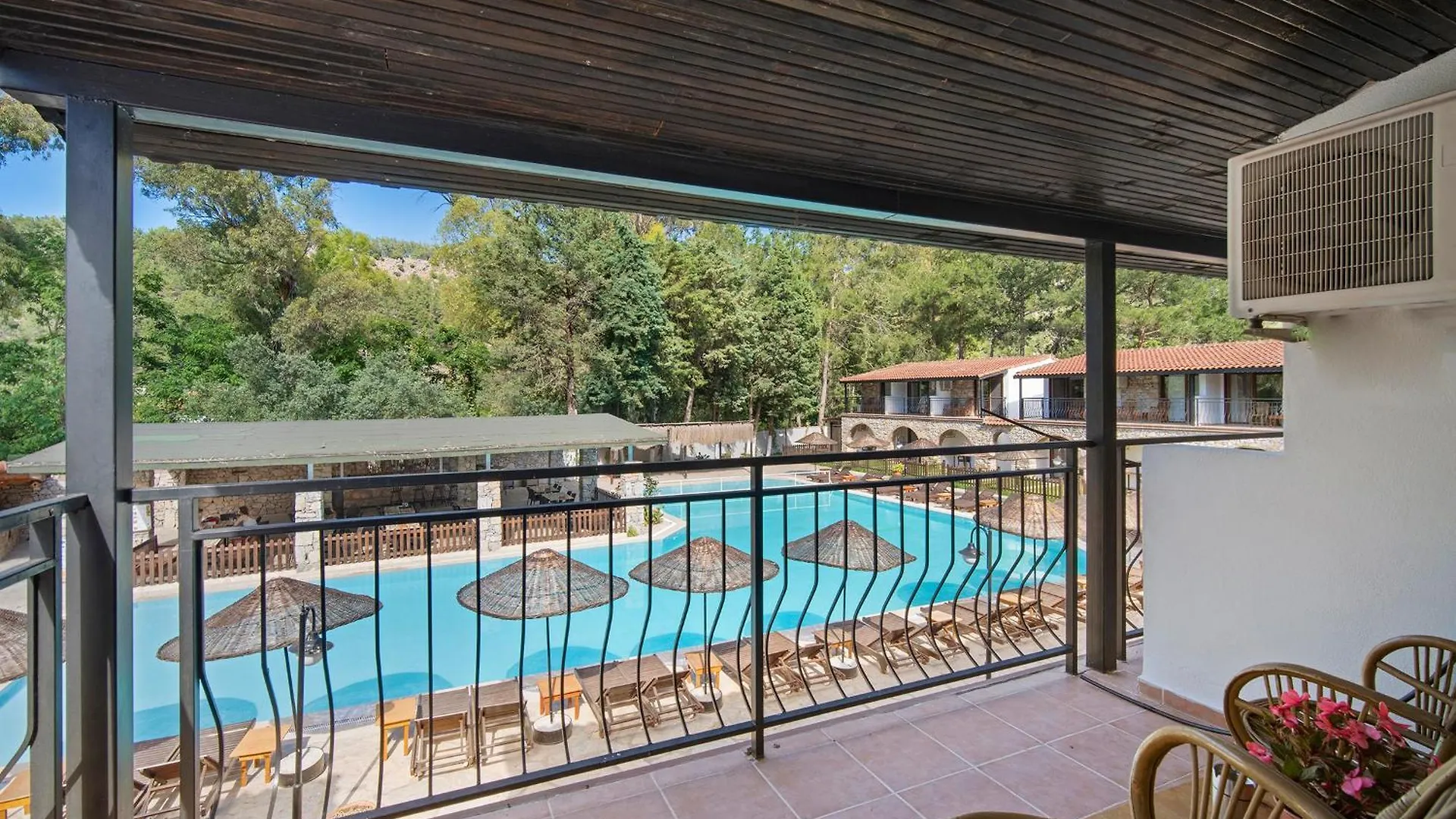 Alados Otel Turgutkoy