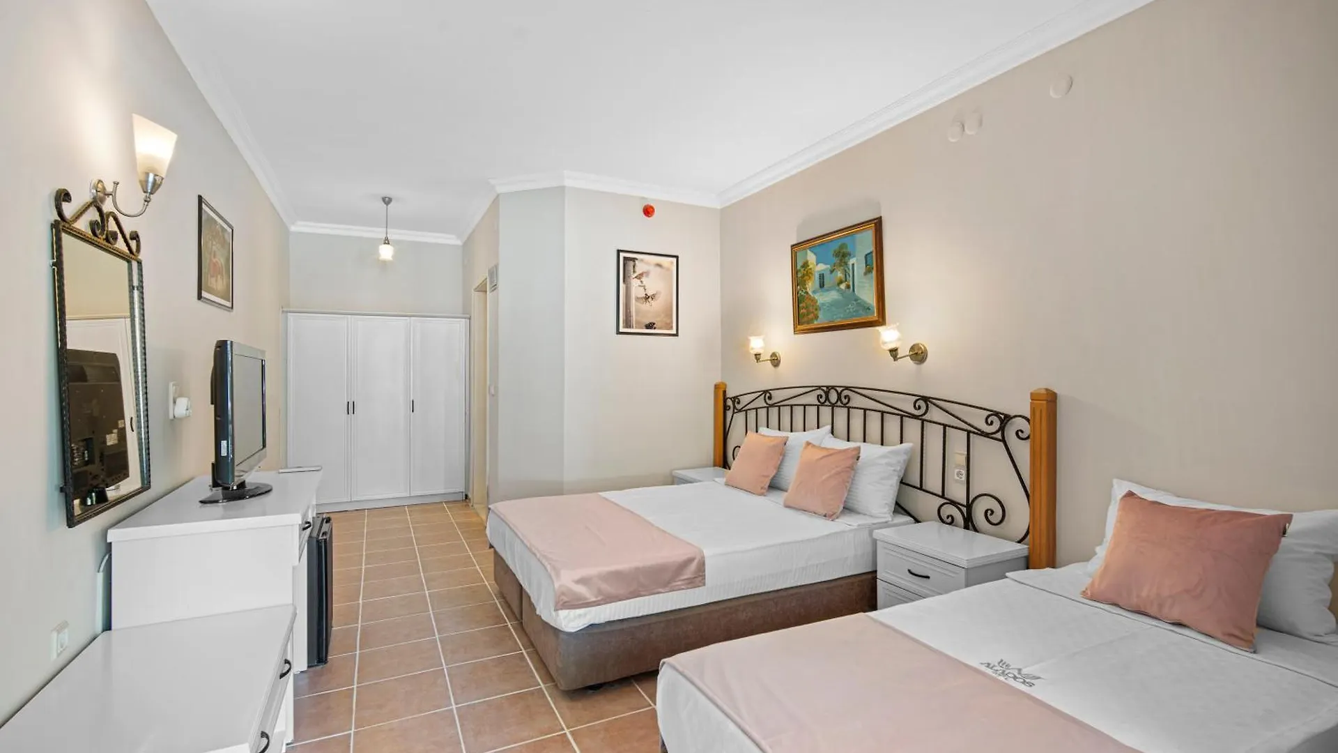 Alados Otel Turgutkoy 2*,  Türkiye