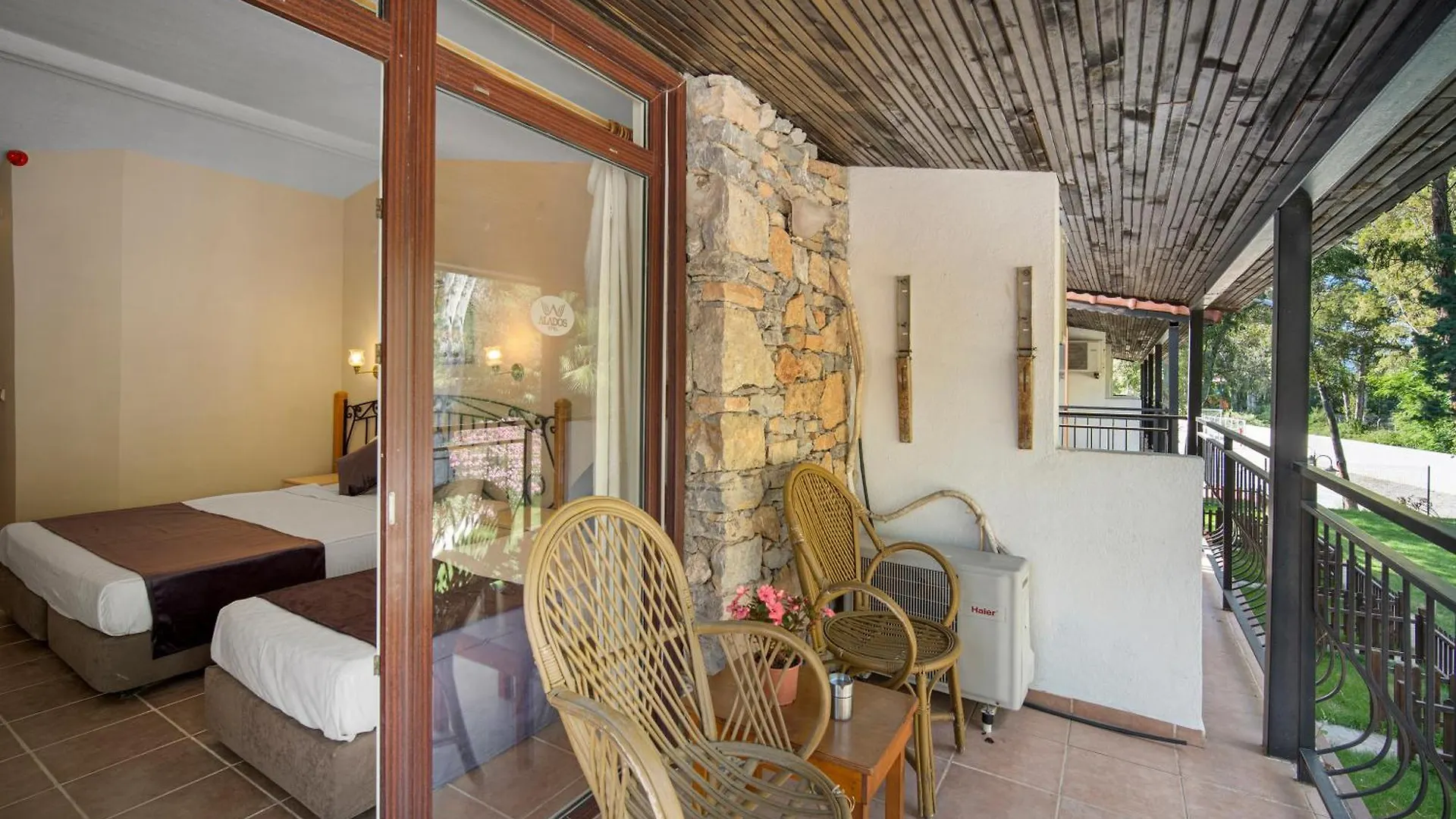 Alados Otel Turgutkoy Oda ve Kahvaltı