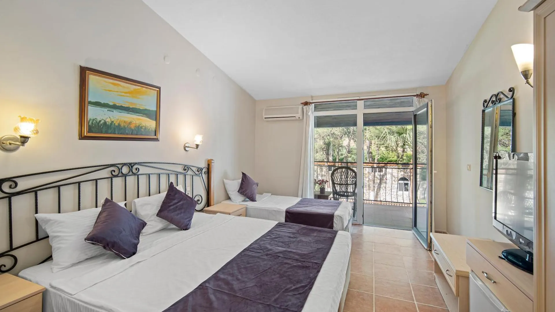 Alados Otel Turgutkoy