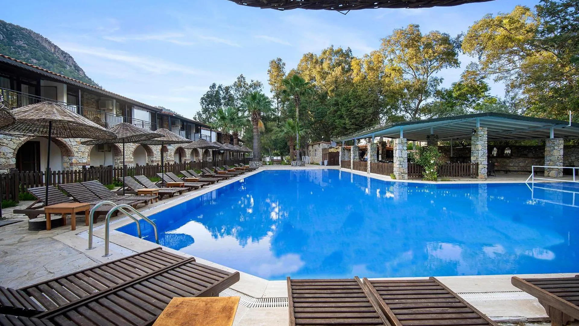 Alados Otel Turgutkoy Oda ve Kahvaltı
