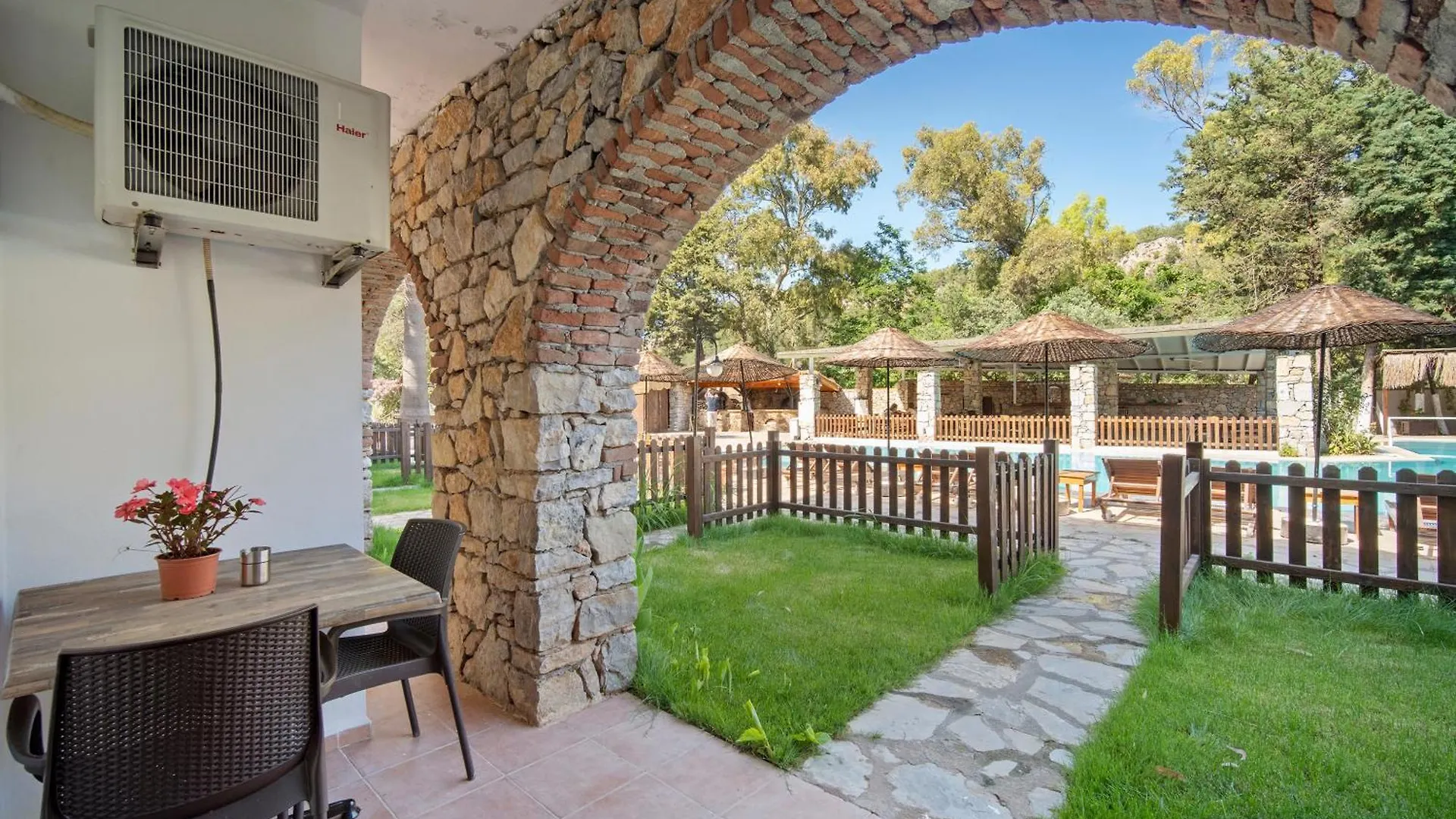 Alados Otel Turgutkoy Oda ve Kahvaltı