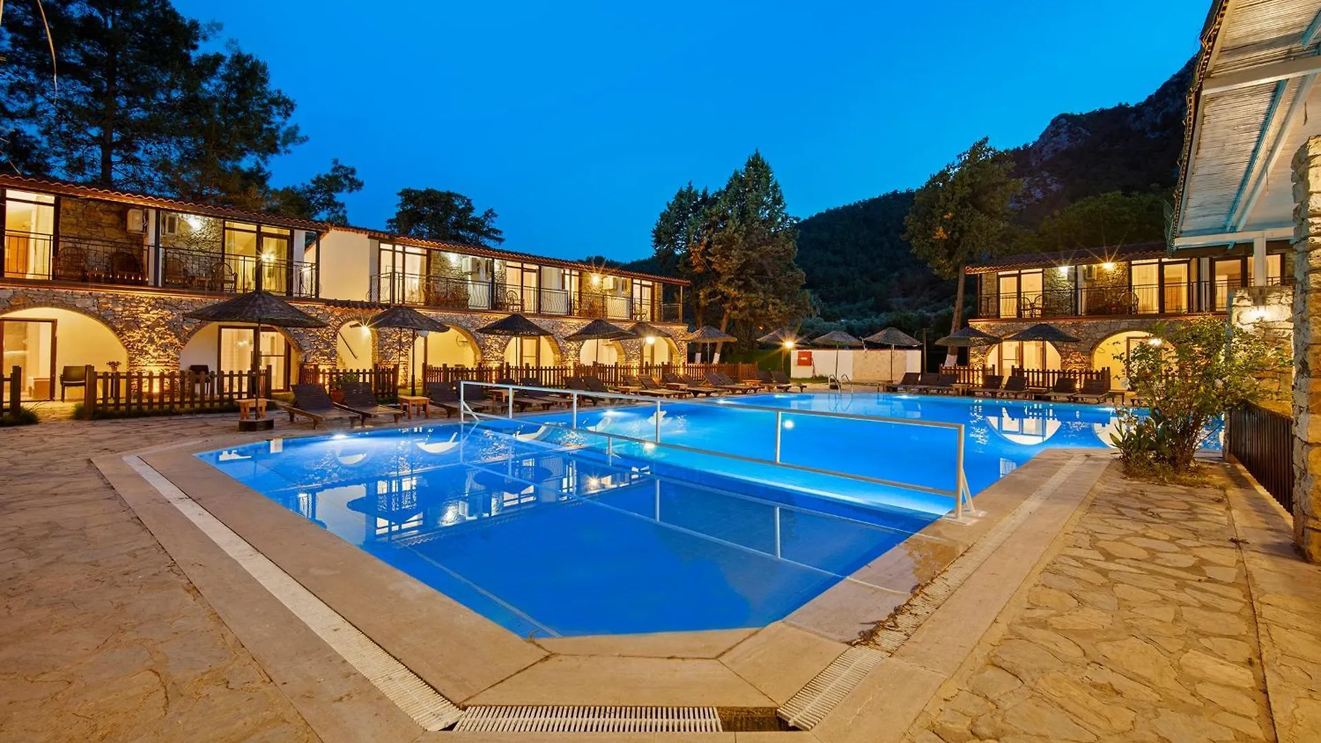 Alados Otel Turgutkoy Türkiye