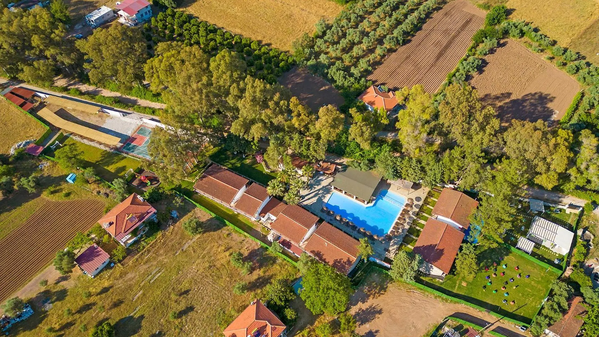Oda ve Kahvaltı Alados Otel Turgutkoy