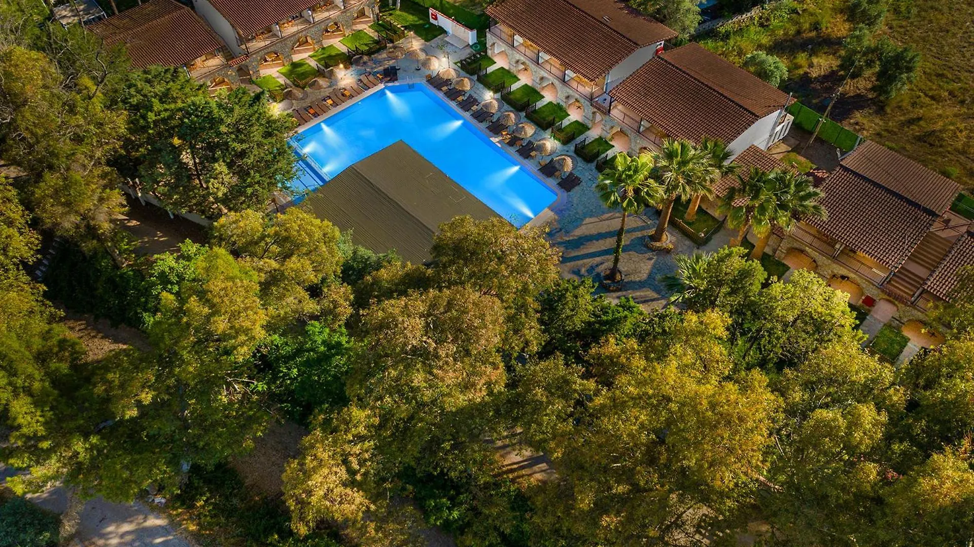 Alados Otel Turgutkoy